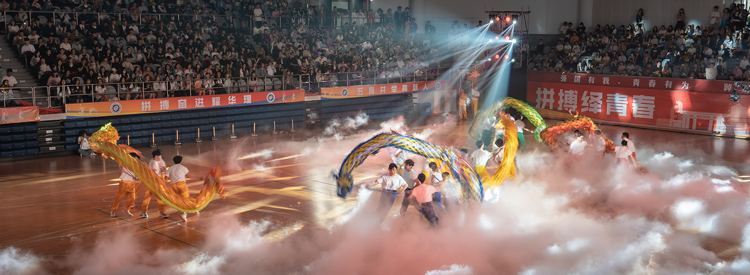 球员任意球助攻被评为赛季最佳配合